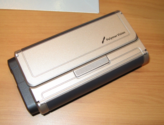 На Mobile World Congress показали электронную книгу с гибким экраном На Mobile World Congress показали электронную книгу с гибким экраном